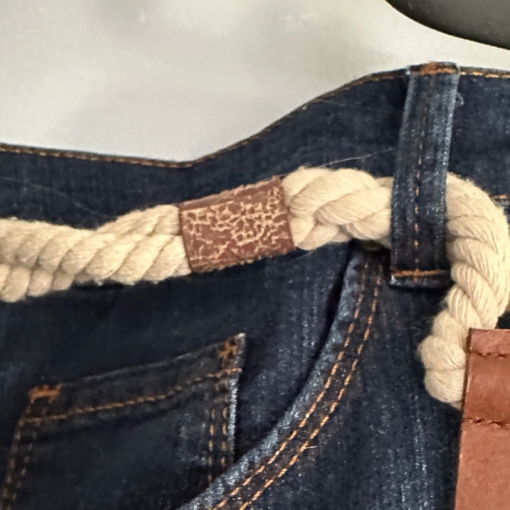 Gloria Vanderbilt Dark Blue Denim Bermuda Shorts with Rope & Brown Belt - Picture 3 of 6